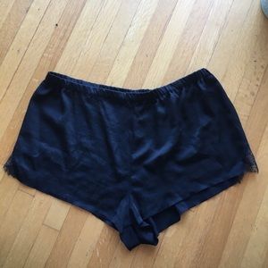VS Silky Lace Sleep Shorts